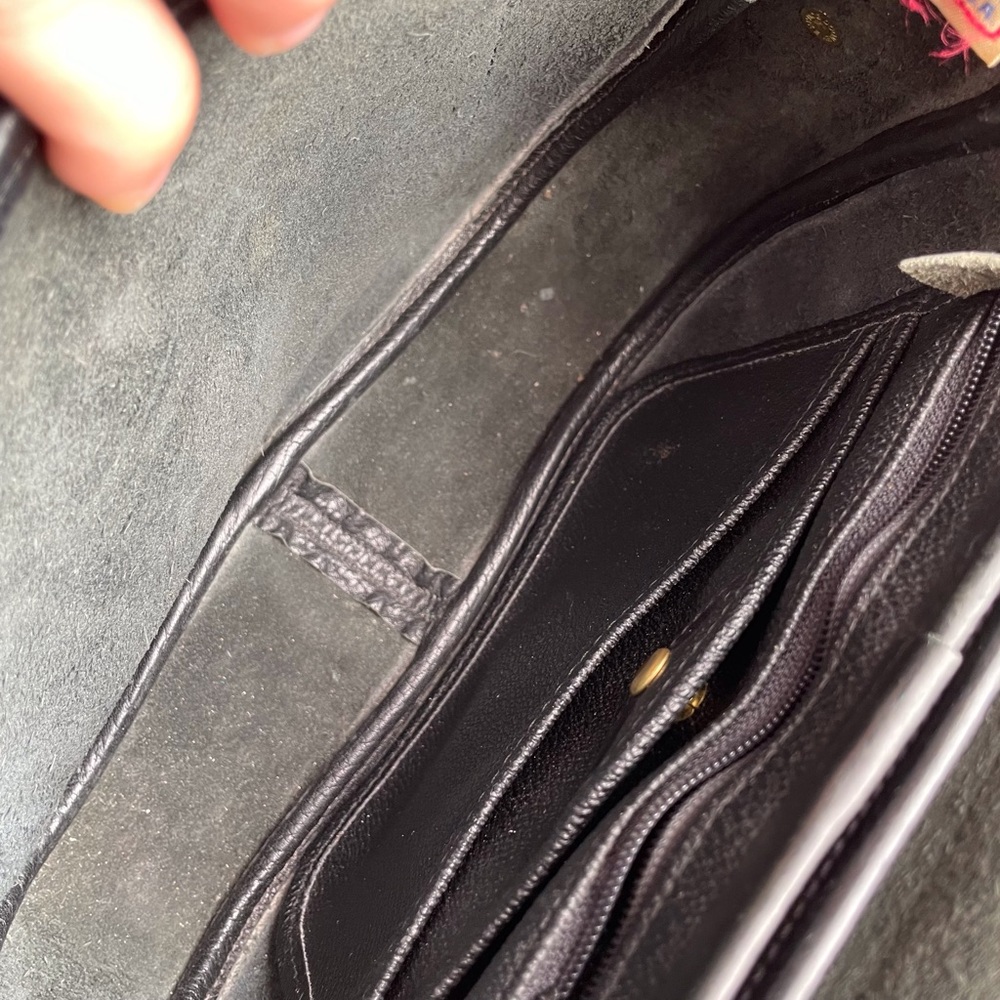 Dooney and Bourke awl black leather Saddle compartment Flap key crossbody bag - Picture 12 of 16